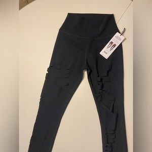 Alo ripped leggings-black, high waisted, brand new